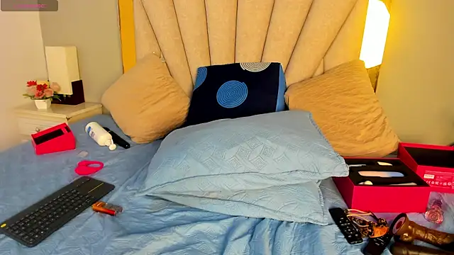 vahiolet_fuentes – Naživo XXX chat