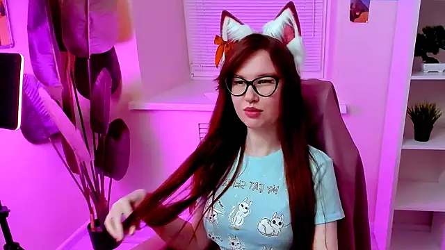 CarolGiggly: онлайн-секс-чат