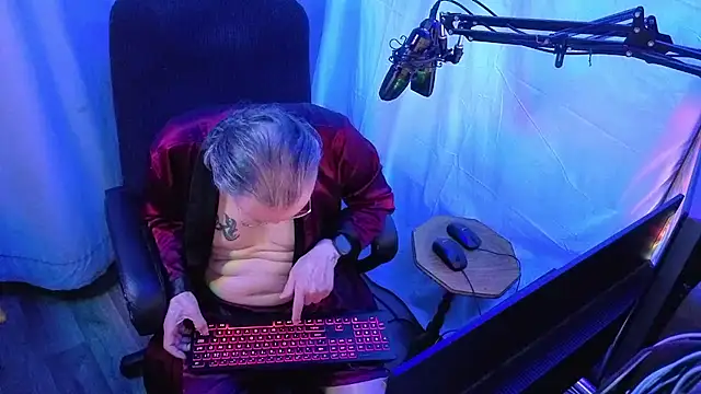 Pokazy przed kamerką – Richy__Rich_