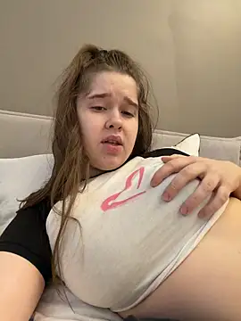 HornyGirlH লাইভ XXX চ্যাট