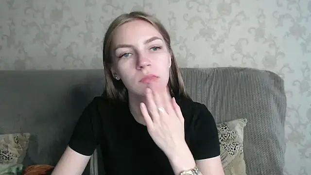 HitGyrln Live XXX chat