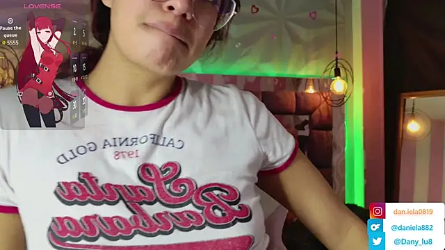 leyla_collinss élő XXX-chatje