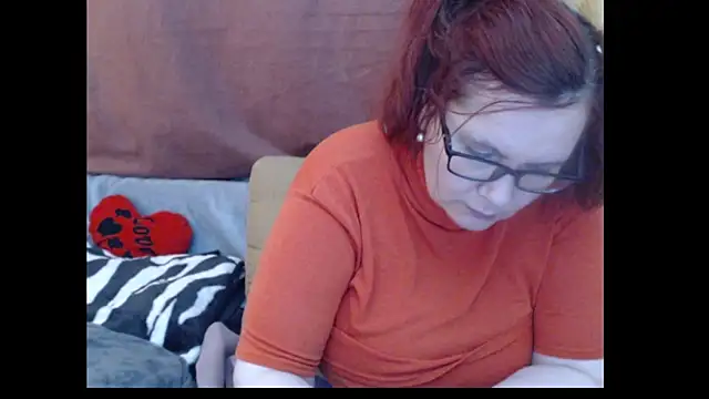 PlayfullMature Chat XXX in diretta