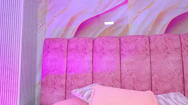 emmacurvy 即時 XXX 聊天