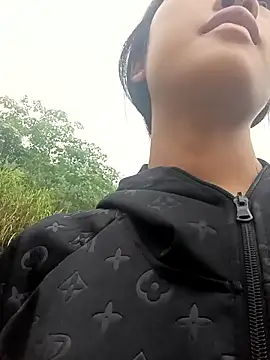 Hoa-tuylip 网络视讯表演