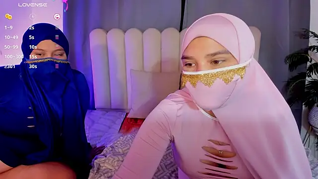 Pokazy przed kamerką – aziza_dalila02