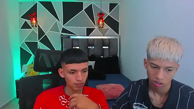 Juan_Nd_Steven Live XXX-Chat