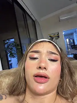 Pokazy przed kamerką – Arianavillada