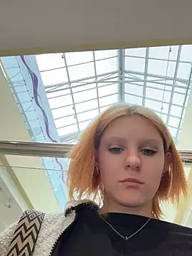 XXX chat uživo modela NinaParri