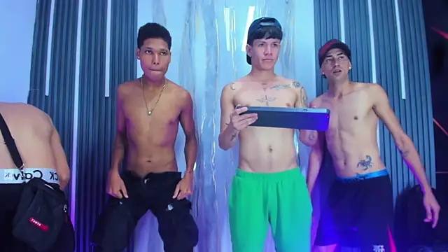 Gang_Members_xxx_ Show Webcam