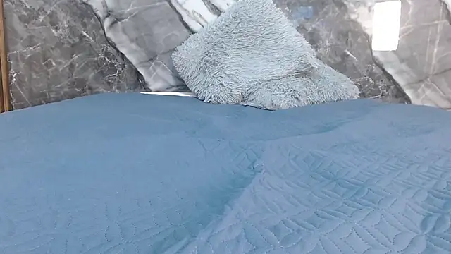 Show modela Enigma_1207 na web-kameri