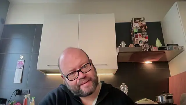 theitalianbear Show Webcam