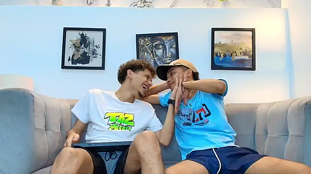 YOUNG_BOYS_HELLのライブXXXチャット