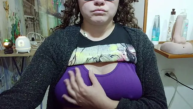 curly_greeneyed Live XXX-chat