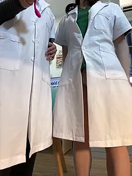 Pokazy przed kamerką – secretly_masturbating