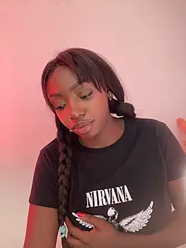 alissradiante1のライブXXXチャット