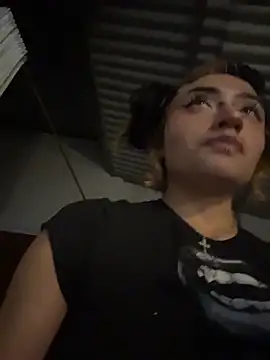 Chat +18 de baby_akuma ao vivo