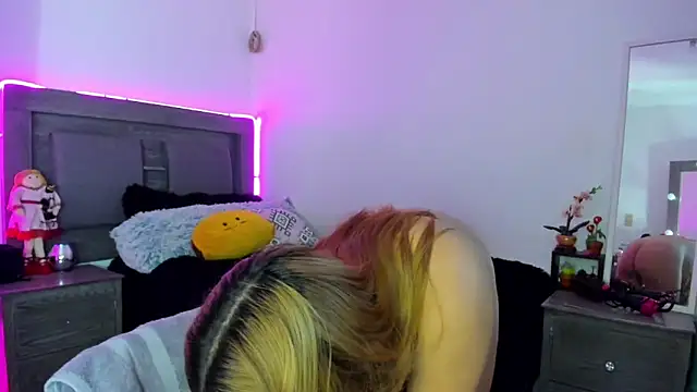 แชท XXX สดของ Cherrynoa