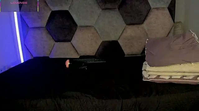 Latrellx7: вебкам-шоу