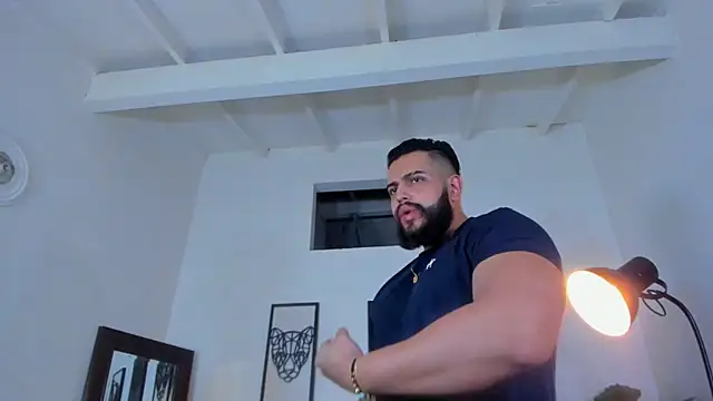 Онлайн чат XXX Justin_kingX7