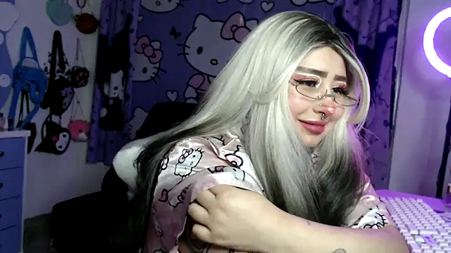 lussyevans24のライブXXXチャット