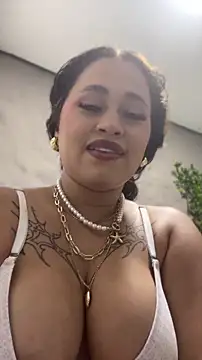 Chat +18 de Isa__Blanc ao vivo