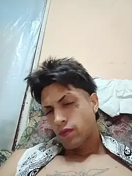 CubaxxxPeneGrande's Live XXX Chat