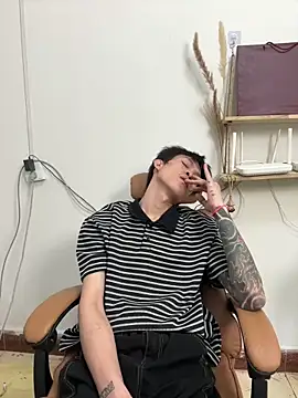 zzzzppp3's Live XXX Chat