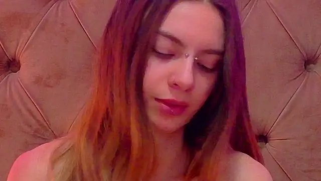 Chat +18 de CoraVex ao vivo