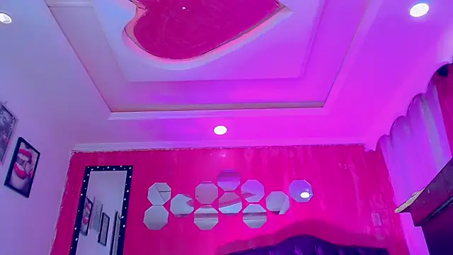 TiffanyMackensyy's Live XXX Chat