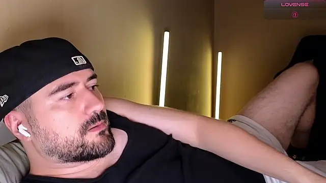 DominantTheo Pertunjukan Webcam