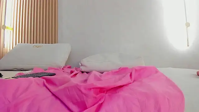 lua_rosse's Live XXX Chat