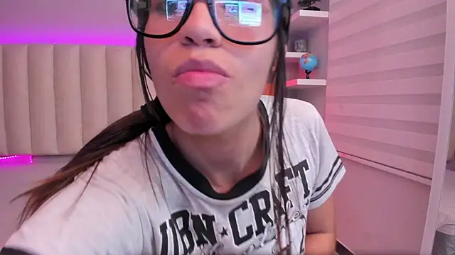 Sophia_Gloss Live XXX-chat