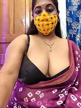 Poly_bhabi Chat XXX in diretta