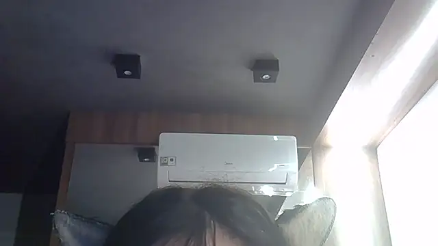 Pokazy przed kamerką – SkinnyKitten