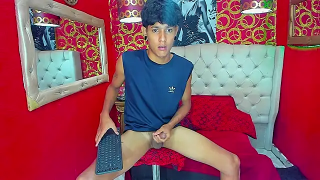 Онлайн чат XXX straightyoungpein