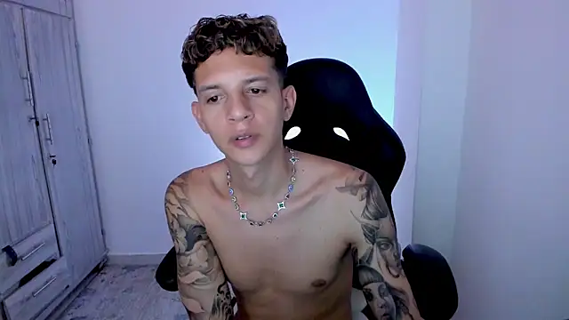 tylernova Adlı Modelin Web Kamerası Şovu