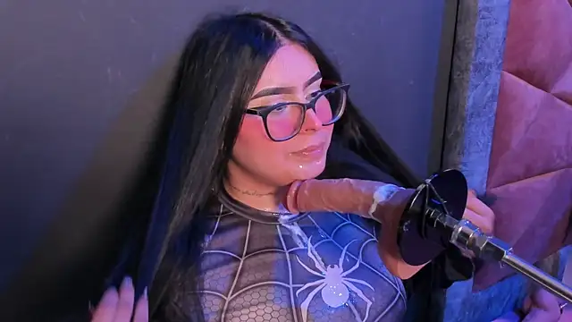 XXX chat uživo modela Amy_whittee