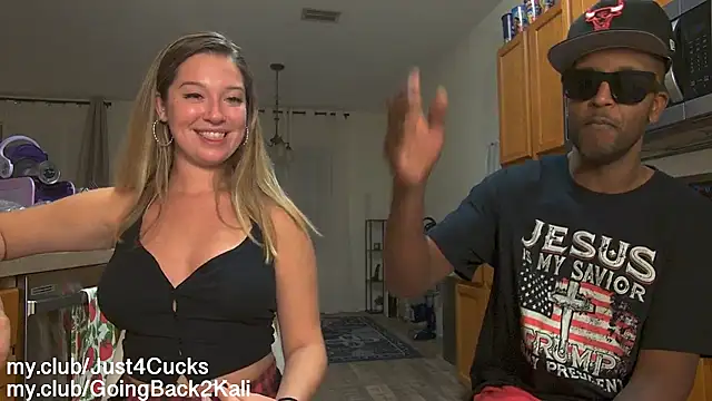 boomboomr00m's Webcam Show