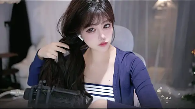 Cecily Chat XXX in diretta