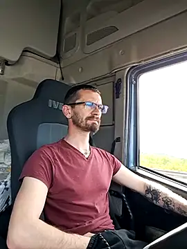 jozsi1995 – webcam-show