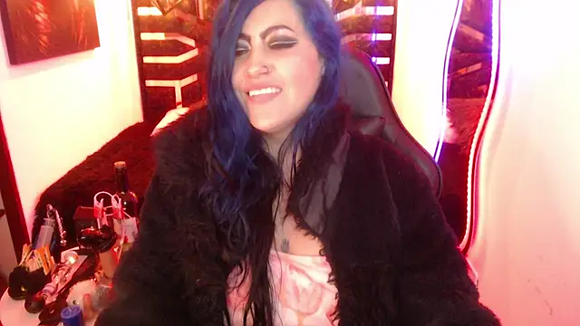 Pokazy przed kamerką – scarleth_blue