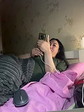 Naughtbaby_2025のライブXXXチャット