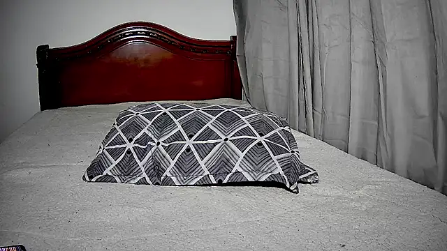 Nickiki-666 Pertunjukan Webcam