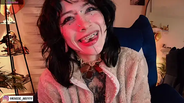 AryRousse লাইভ XXX চ্যাট