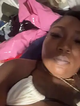 โชว์เว็บแคมของ MakeMeCumAsia