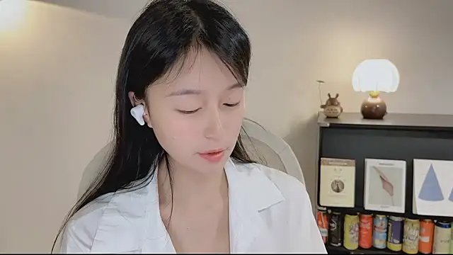 OnechestnutのライブXXXチャット