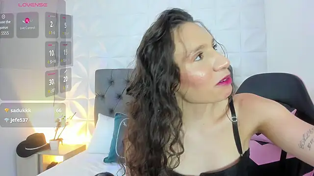 Chat XXX en directo de valeryn__rosse