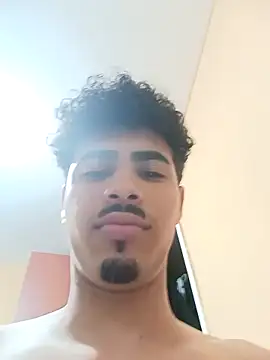 Chat XXX ao vivo de LucaColmal