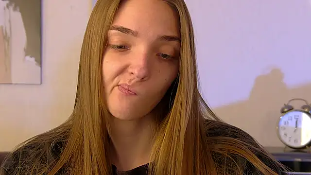 VirginiCruz Adlı Modelin Canlı XXX Sohbeti